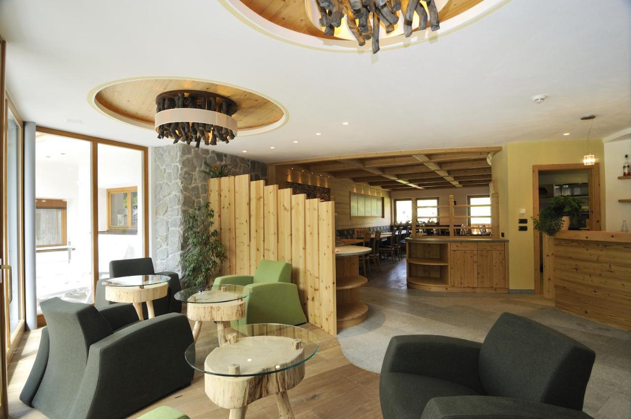 סלבה די ואל גרדנה Hotel Chalet Dlaces מראה חיצוני תמונה